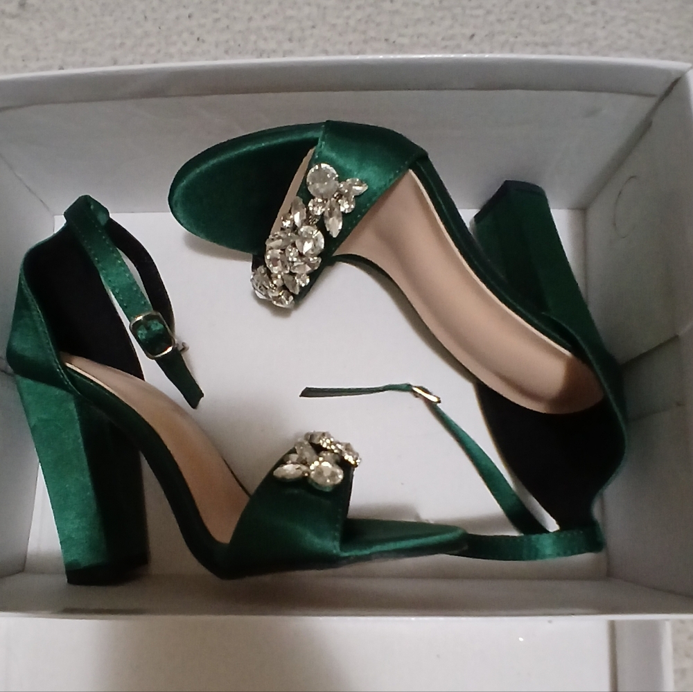 SHEIN Green Velvet Heels with Jewel Accents